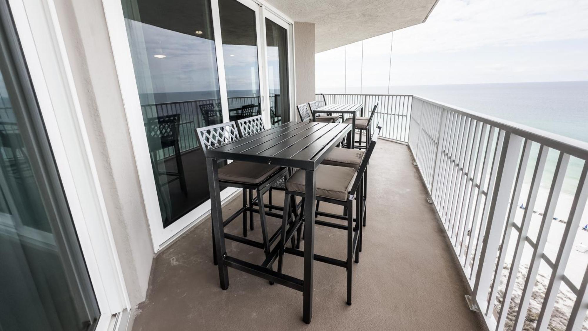 New Rental - 3Br 3Ba Corner Beachfront - 2024 Remodel - 3 Pools, Tiki Hut, Gym, Tennis Panama City Beach Exterior photo
