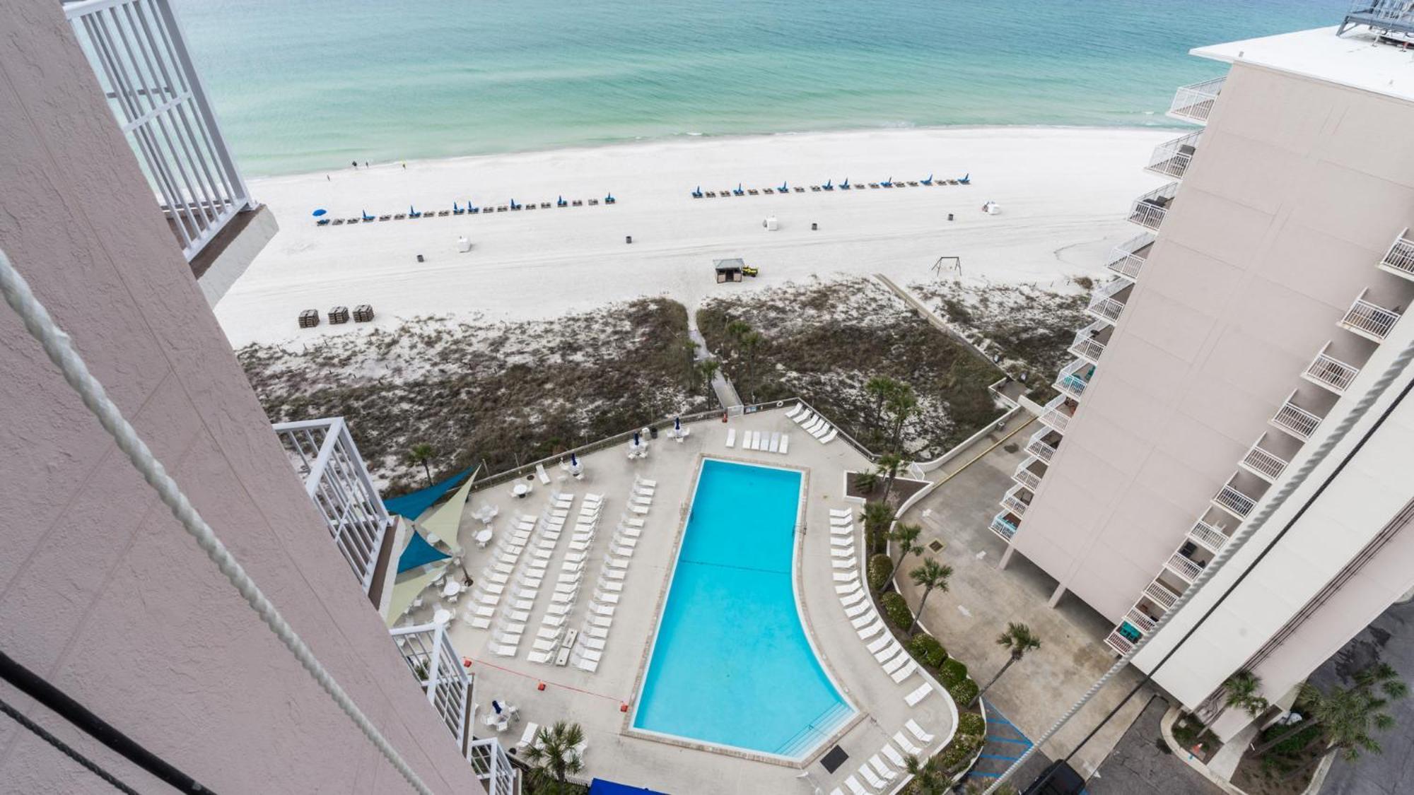 New Rental - 3Br 3Ba Corner Beachfront - 2024 Remodel - 3 Pools, Tiki Hut, Gym, Tennis Panama City Beach Exterior photo
