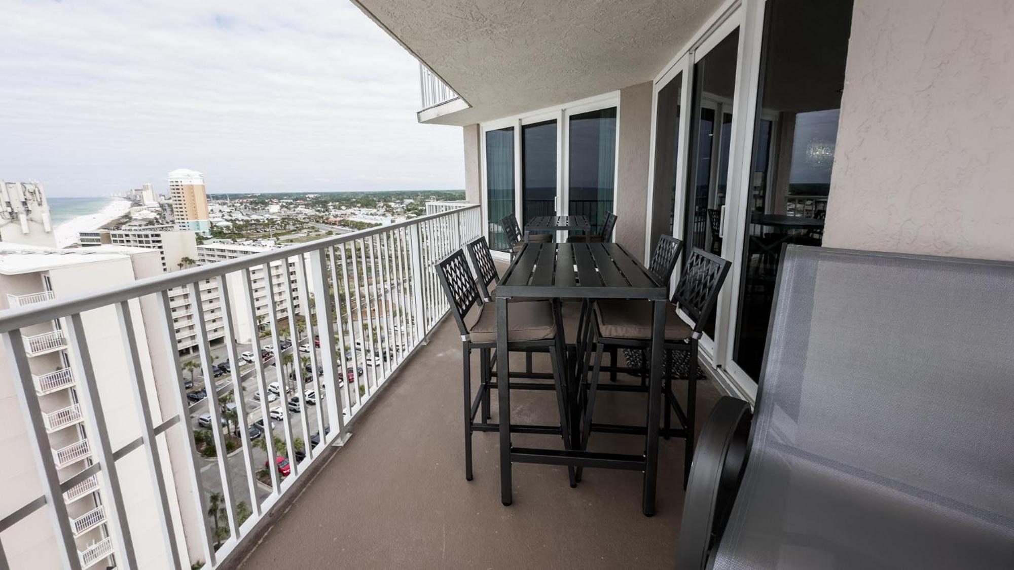 New Rental - 3Br 3Ba Corner Beachfront - 2024 Remodel - 3 Pools, Tiki Hut, Gym, Tennis Panama City Beach Exterior photo