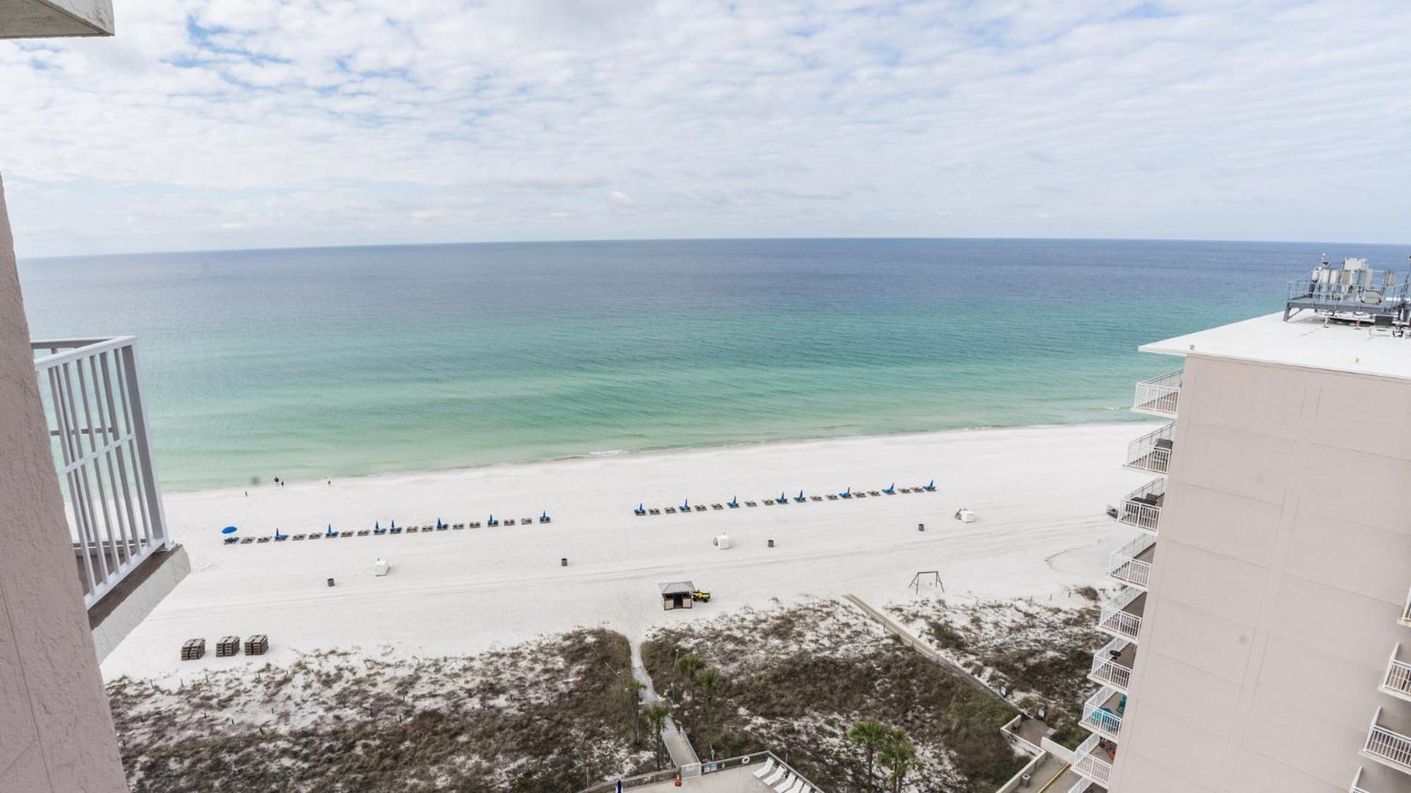 New Rental - 3Br 3Ba Corner Beachfront - 2024 Remodel - 3 Pools, Tiki Hut, Gym, Tennis Panama City Beach Exterior photo